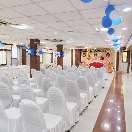 Allāhābād Junction Hotel Aman Palace מראה חיצוני תמונה