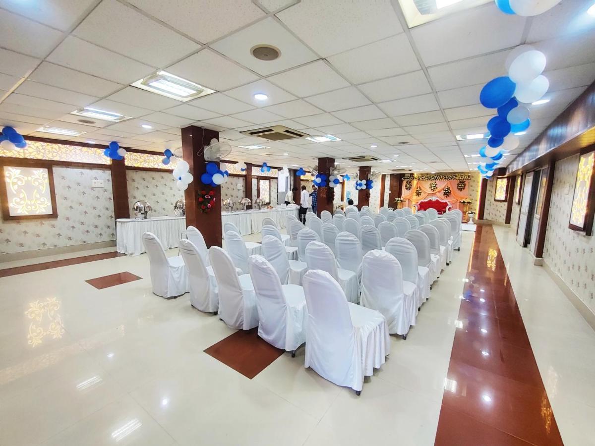 Allāhābād Junction Hotel Aman Palace מראה חיצוני תמונה