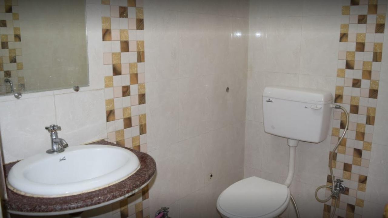 Allāhābād Junction Hotel Aman Palace מראה חיצוני תמונה