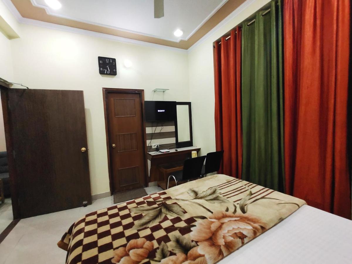 Allāhābād Junction Hotel Aman Palace מראה חיצוני תמונה